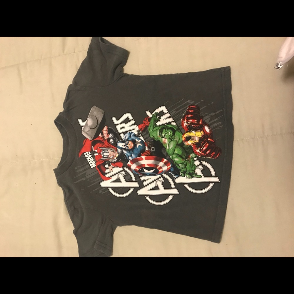 Boys avengers shirt
